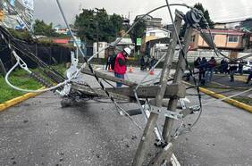 CGE registra un promedio de 10 choques de poste al día en el primer semestre