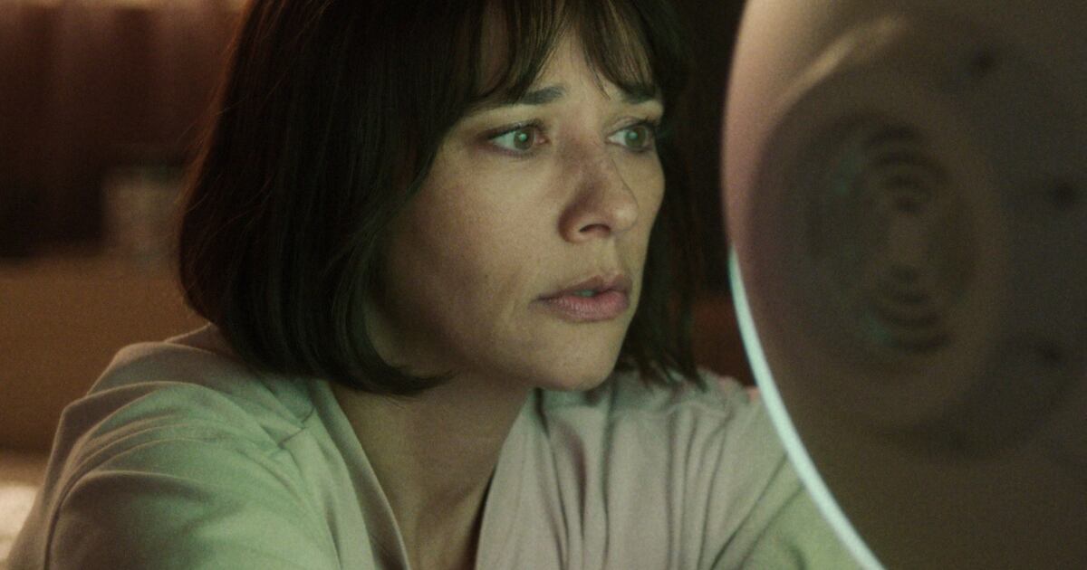 Api Rashida 33 Rashida Jones y su serie sobre la IA: “A veces la tecnología nos hace ...