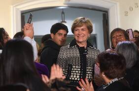 Primarias: Matthei habla sobre “desconexión ciudadana de la política” y omite triunfo de Jeannette Jara