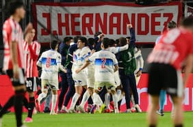 Zampedri saca agua del desierto: la UC rescata un inesperado empate con Estudiantes y llega vivo al Claro Arena
