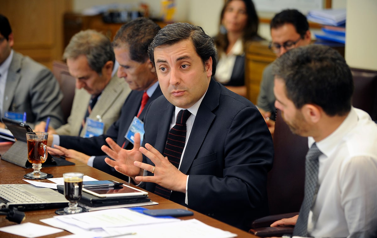 Tohá pide acelerar reforma a las policías y designa a José Roa como ...