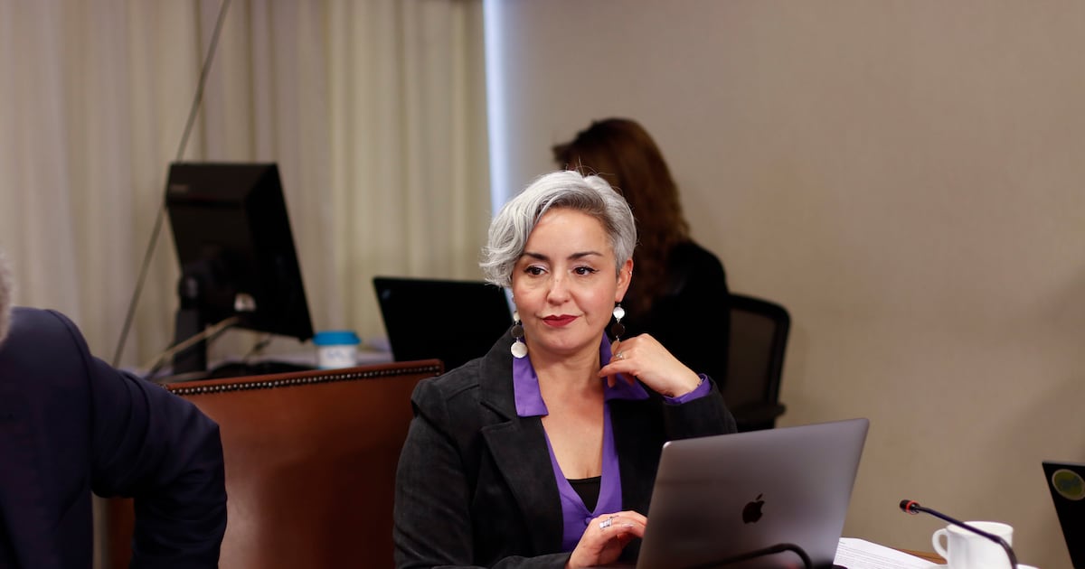 Diputada Placencia (PC) presidirá la comisión revisora de la acusación constitucional contra el juez Ulloa