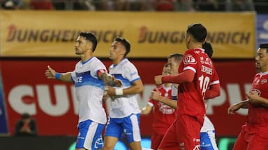 El Toro resuelve los problemas: la efectividad de Zampedri le da el triunfo a la UC sobre el áspero Ñublense