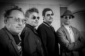 Carcuro, uniformes de colegio y la Revuelta: Los Tres en cinco shows memorables