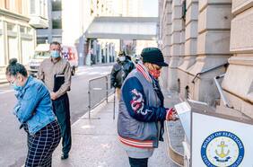 Voto por correo impulsa un sufragio anticipado histórico en Estados Unidos