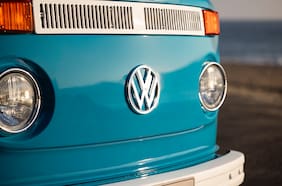 La emotiva restauración de un Volkswagen Combi viral durante los incendios de California