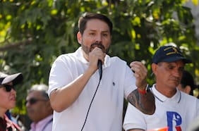 El momento en que Carabineros detienen a Pancho Malo por desórdenes públicos y agresión