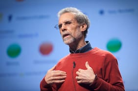 Daniel Goleman: “El lugar de trabajo actual tiene un nivel de estrés mucho mayor que antes”