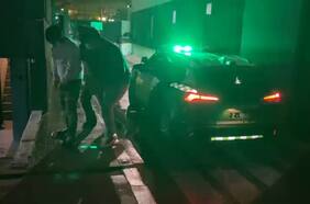 Capturan a cinco adolescentes por intentar robar vehículo en Las Condes tras amenazar a su víctima