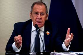 Canciller ruso asegura que considerarán propuestas de paz de Ucrania si coinciden con intereses de Moscú