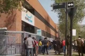 Se registran largas filas en San Bernardo para pagar deudas del tag