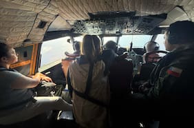 Armada realizó fiscalización por mar y aire a flotas pesqueras entre Valparaíso y Rapa Nui