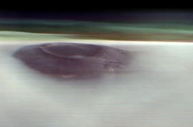 Misión de la NASA detecta una extraña e imponente forma atravesando la atmósfera de Marte
