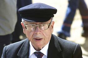 Google realiza particular homenaje a Gonzalo Rojas en su natalicio