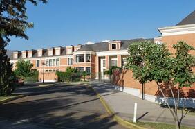 Colegio Los Alerces anuncia suspensión total de clases tras brote de contagios por Covid-19