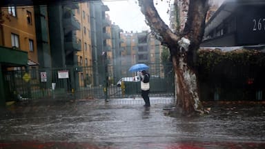 Este jueves llegaría “el temporal más intenso” de la semana: revisa las regiones y sectores afectados