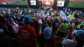 Evelyn Matthei realiza cierre de campaña con duro discurso contra el gobierno y el Frente Amplio