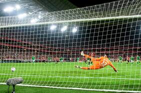 El Athletic de Bilbao le remonta al Betis: Manuel Pellegrini sale goleado de San Mamés