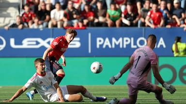 “El descenso acecha de verdad”: en España liquidan al Sevilla de Alexis y Suazo tras la nueva derrota contra Osasuna