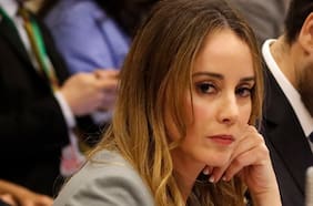 Sedini por juez que tildó de “ciencia ficción” querella del gobierno por agresión a Lincolao: “Lo importante es la condena a la violencia”