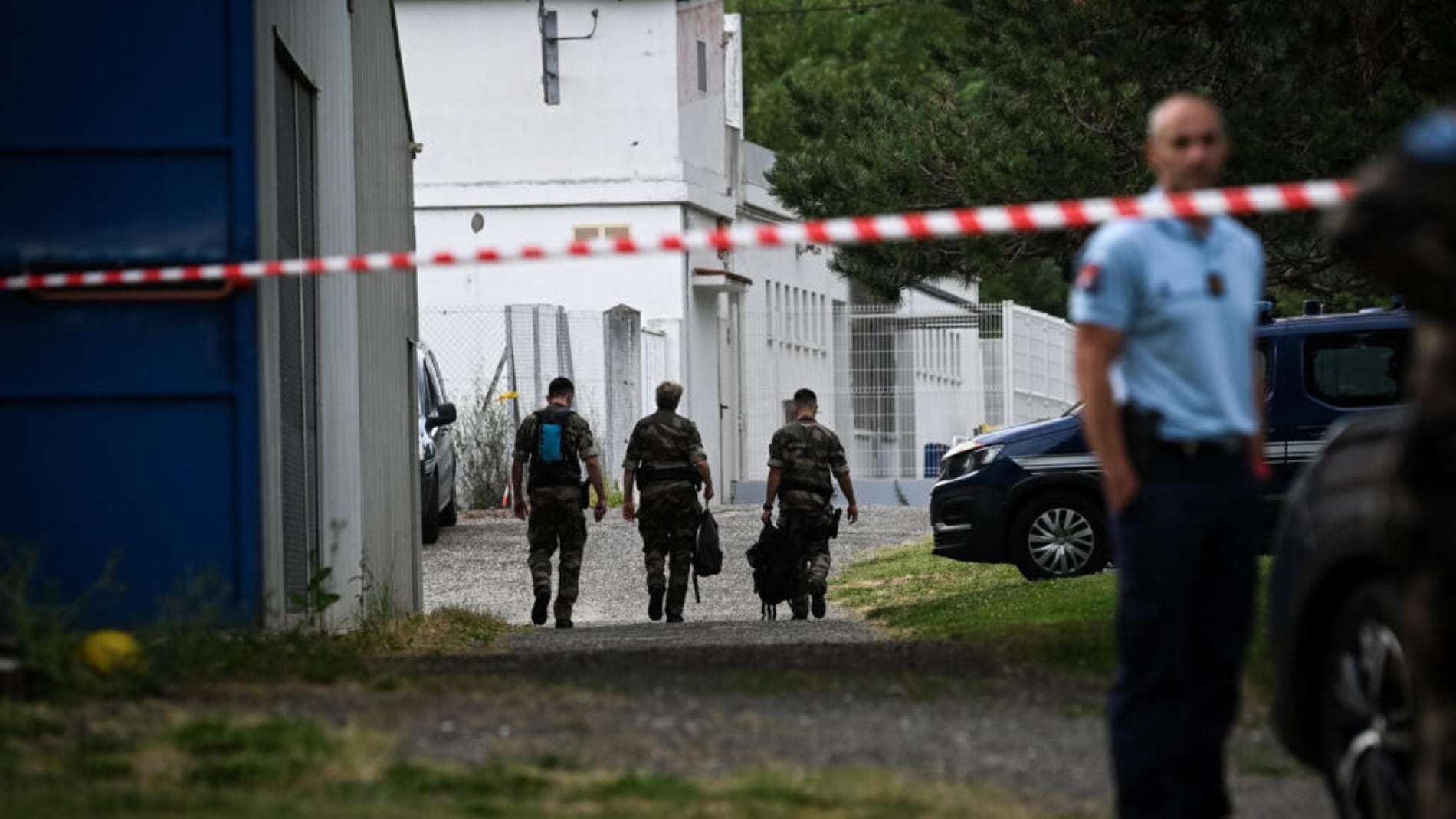 Francia investiga "mal funcionamiento" del sistema judicial tras asesinato de una niña que conmociona al país