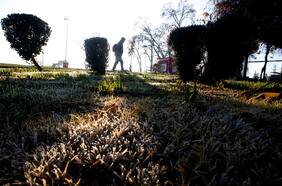 Continúan las heladas: DMC anticipa hasta -3°C en la RM para la madrugada de este lunes