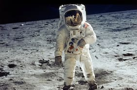 Astronautas de la NASA vestirán trajes especiales de Prada