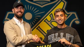 “Lo hemos vendido, a Colo Colo”: la singular explicación del DT de Lucas Assadi a la ausencia del exazul en las prácticas