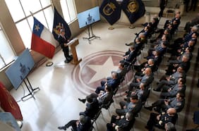 Defensa anuncia revisión del financiamiento de las FF.AA. y plantea recuperar funciones de protección de la frontera