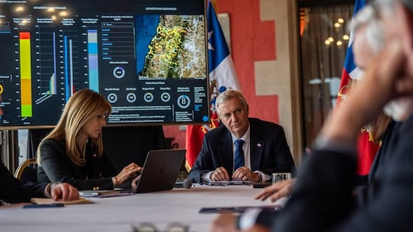 La Moneda mantiene despliegue por sistema frontal y afina medidas de prevención