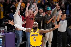 Jay-Z y Bad Bunny celebraron a LeBron James la noche que se convirtió en el máximo anotador de todos los tiempos en la NBA
