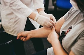 Cómo controlar el colesterol “malo” para reducir el riesgo de infartos y ACV, según las nuevas guías de manejo