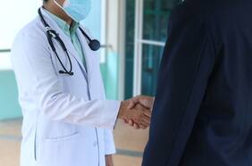 Cómo solicito atención médica si estoy cesante