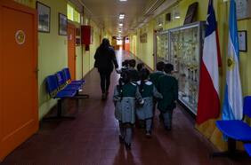 Matrícula de estudiantes migrantes ha crecido en un 244% en siete años