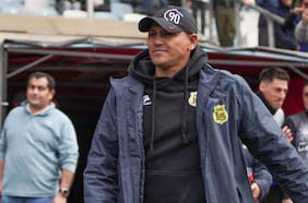 La emoción de Humberto Suazo tras conseguir el liderato de Primera B junto a San Luis: “Me saco el sombrero por el plantel”