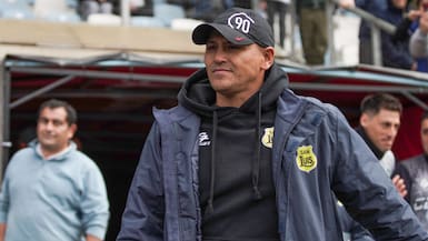 La emoción de Humberto Suazo tras conseguir el liderato de Primera B junto a San Luis: “Me saco el sombrero por el plantel”