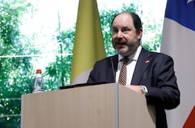 Oposición critica al gobierno por retirar proyecto de negociación ramal y tensiona agenda laboral de Kast