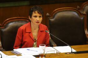 “Soy militante del PPD, pero no soy autoridad del PPD”: Tohá se desmarca de debate político al interior del partido tras dichos de Piergentili