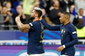 UEFA Nations League: Mbappé y Giroud salvan al campeón del mundo de la humillación del descenso