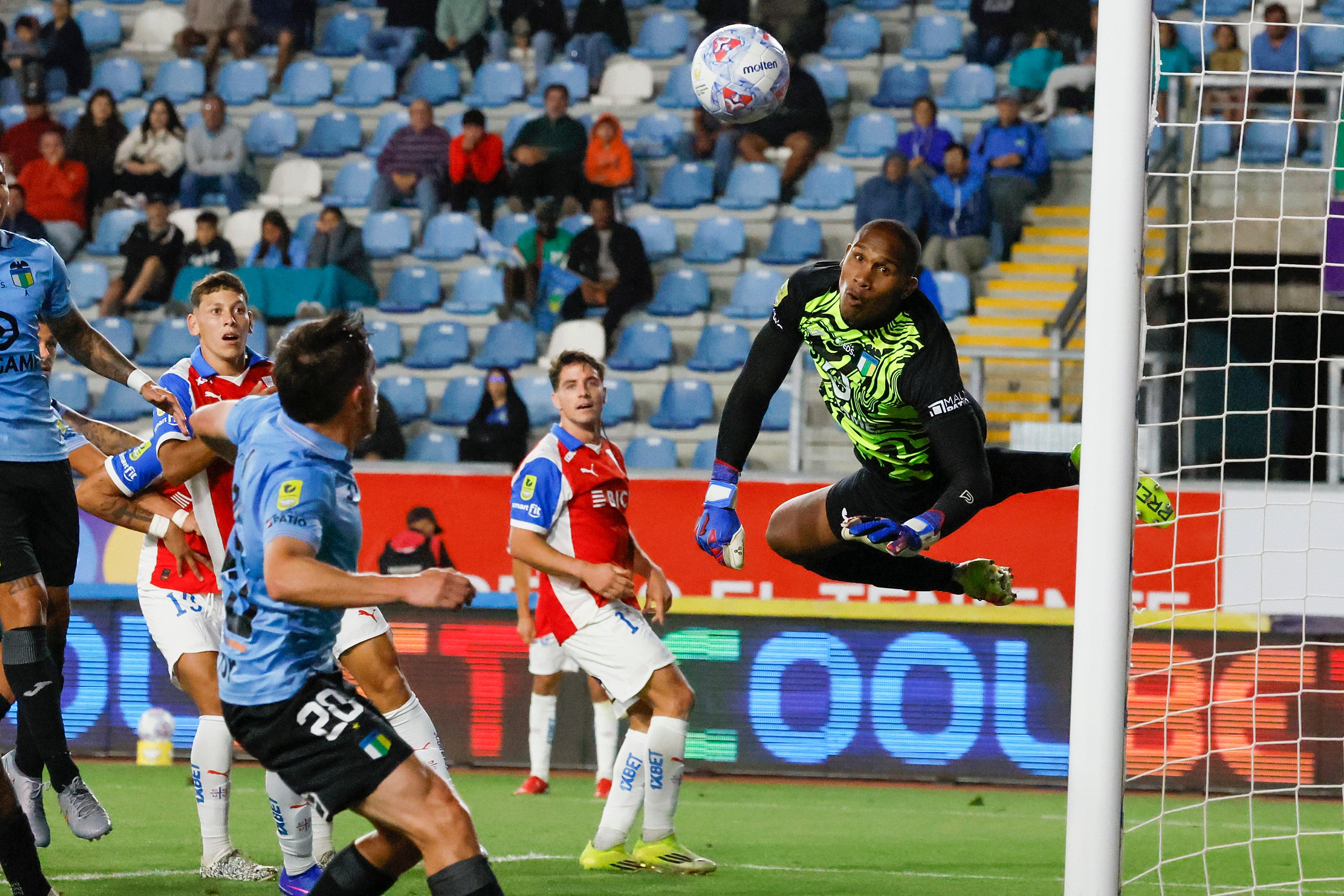 Histórico de la UC arremete contra Clemente Montes por su pelea con Matías Palavecino: “Fue una estupidez”