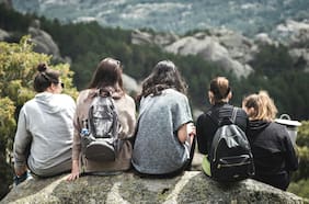 Sernatur abre nuevos cupos del programa de viajes exclusivos para mujeres