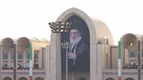 Aseguran que Irán invitó a cerca de 400 influencers extranjeros para cubrir el funeral de Jamenei