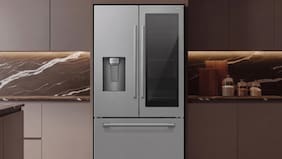 Cómo es el Bespoke AI French Door con Autoview, el refrigerador con IA de Samsung con una “ventana hacia el interior”