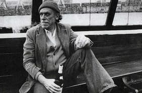 Charles Bukowski por sí mismo: “Escribir es fácil, es la vida lo que resulta difícil a veces”