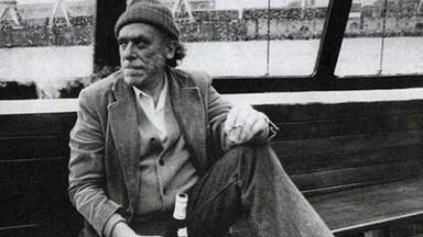 Charles Bukowski por sí mismo: “Escribir es fácil, es la vida lo que resulta difícil a veces”