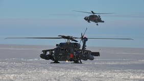 Cuáles son las características del MH-60M Black Hawk, el helicóptero de la FACH que se encontraba desaparecido