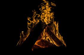 Esta pudo ser la primera fogata de la historia: descubren la primera evidencia del control del fuego