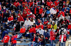 El acuerdo entre Chile y la FIFA por el mal comportamiento de sus hinchas en el Monumental