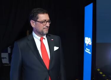 Francisco Pérez Mackenna vende acciones en sociedades chilenas y desecha fideicomiso ciego