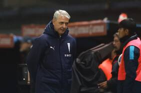 Ahora con Tiago Nunes: los reiterados pecados de la UC que hicieron explotar a Gary Medel